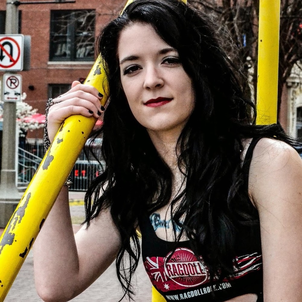 Meet your Posher, Becca